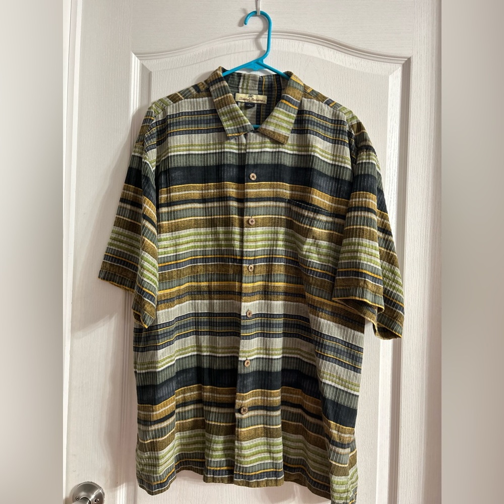 Tommy Bahama Wood Button Up Top Size XL.  1003